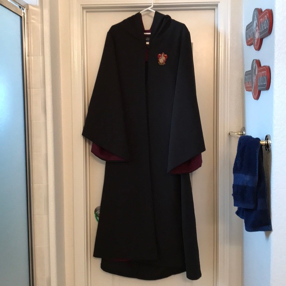 Warner Bros. Other - Harry Potter Gryffindor Robe EUC